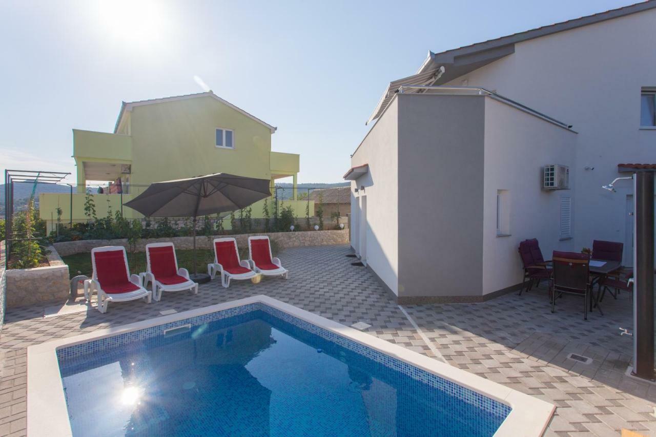 Villa Supuk Vinišće Exteriör bild