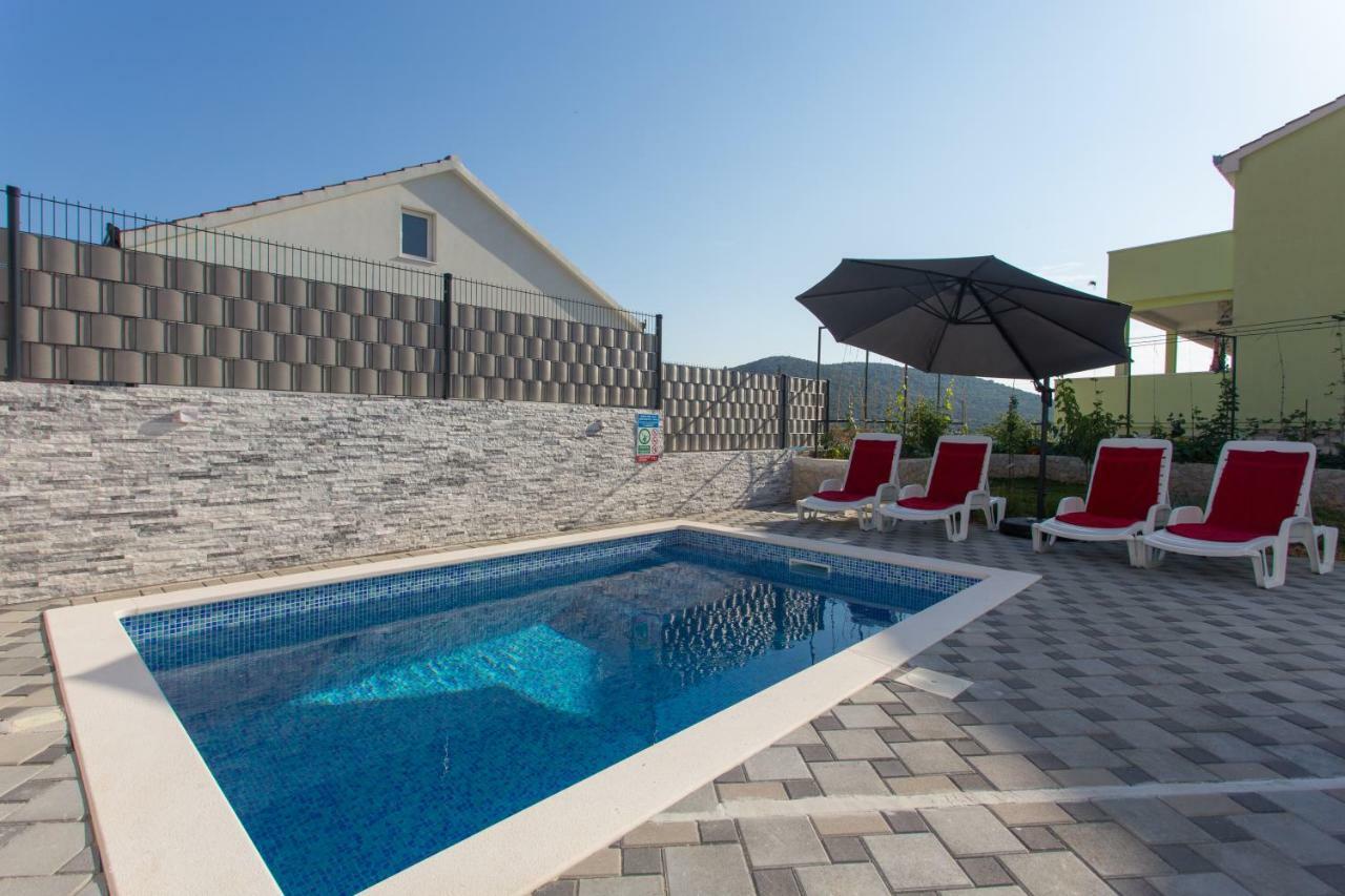 Villa Supuk Vinišće Exteriör bild